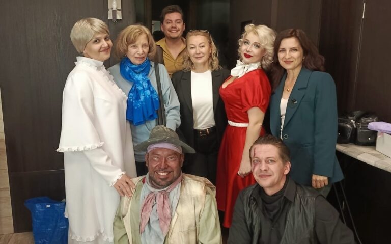    Российская актриса Ольга Остроумова посетила спектакль земляков из Бугуруслана «О»