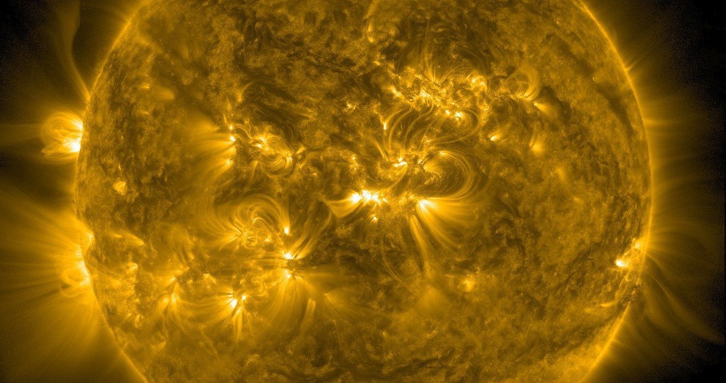 За сутки на Солнце произошли 10 вспышек