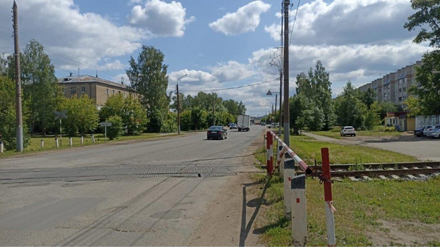    Движение через железнодорожные переезды в Проснице и Нововятском районе ограничат