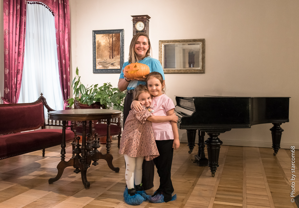 Семейство с тыквой. Неизвестный голландский художник начала XVIII века