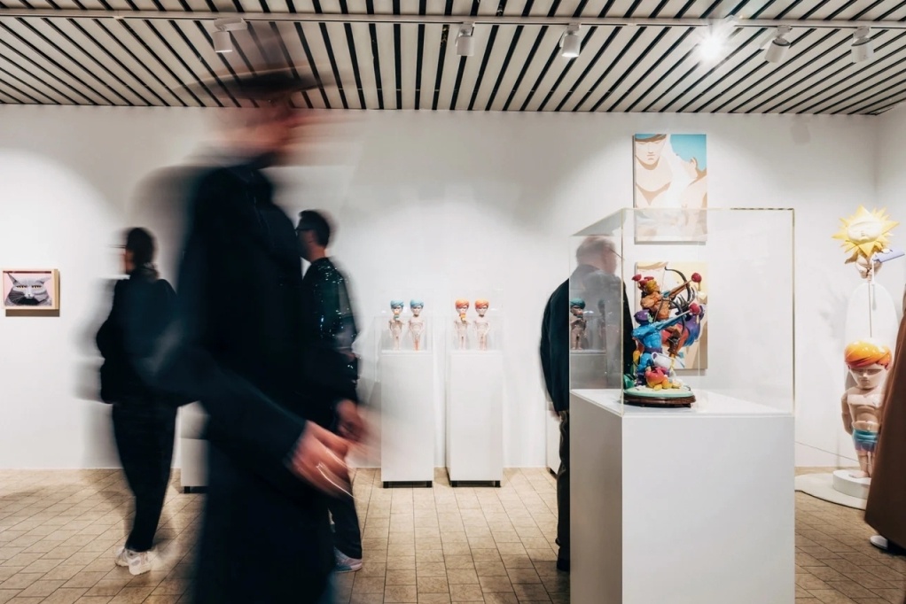 Coarse организует выставки фигурок по всему миру