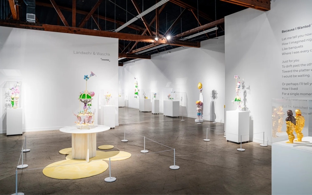 Coarse организует выставки фигурок по всему миру