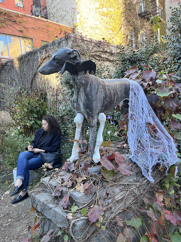 Хэллоуин в Элизабет-Стрит Гардене, Нью-Йорк, 2025
Фотография: © Татьяна Замировская