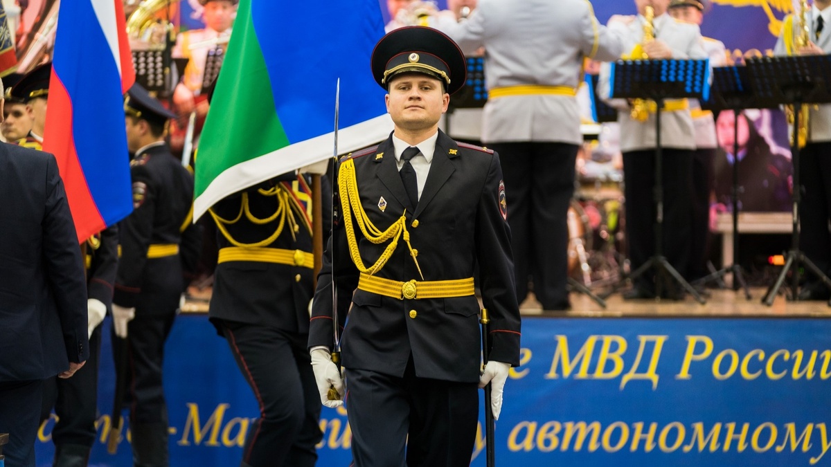   Полиция Югры сегодня принимает поздравления с профессиональным праздником