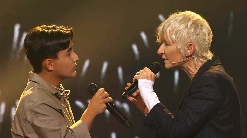 На конкурсе Матвей Палаткин экспромтом спел с Дианой Арбениной, а после выступил на ее концерте в Вологде. Фото: предоставлены Аленой Кузнецовой