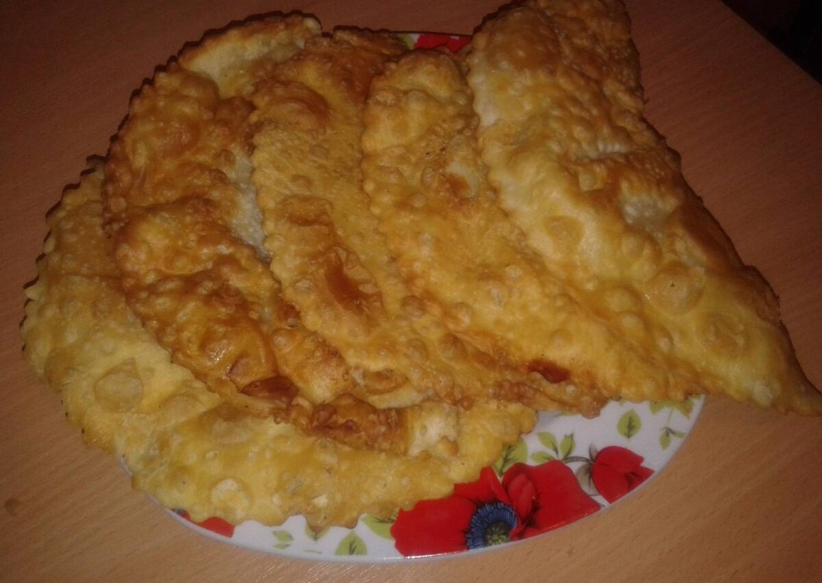    Секрет крымских чебуреков с сыром, который взорвал TikTok