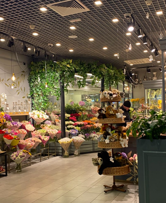 Потолок Грильято в цветочном магазине