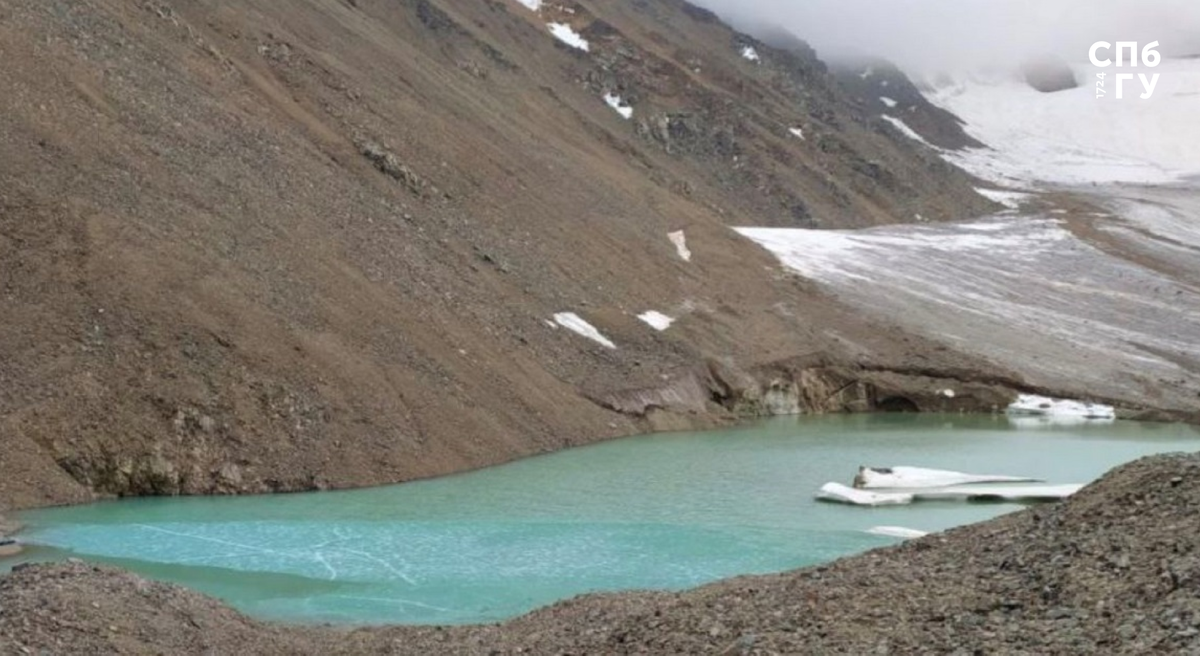 Котловина озера Барсово до спуска. Фото Валерии Распутиной