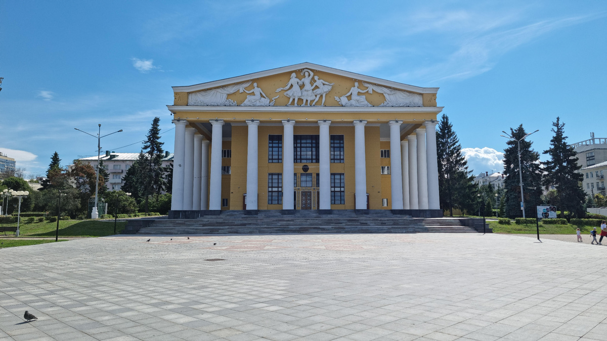 Драмтеатр и «Символ мудрости» на месте. Галочку поставил, иду дальше. ✅