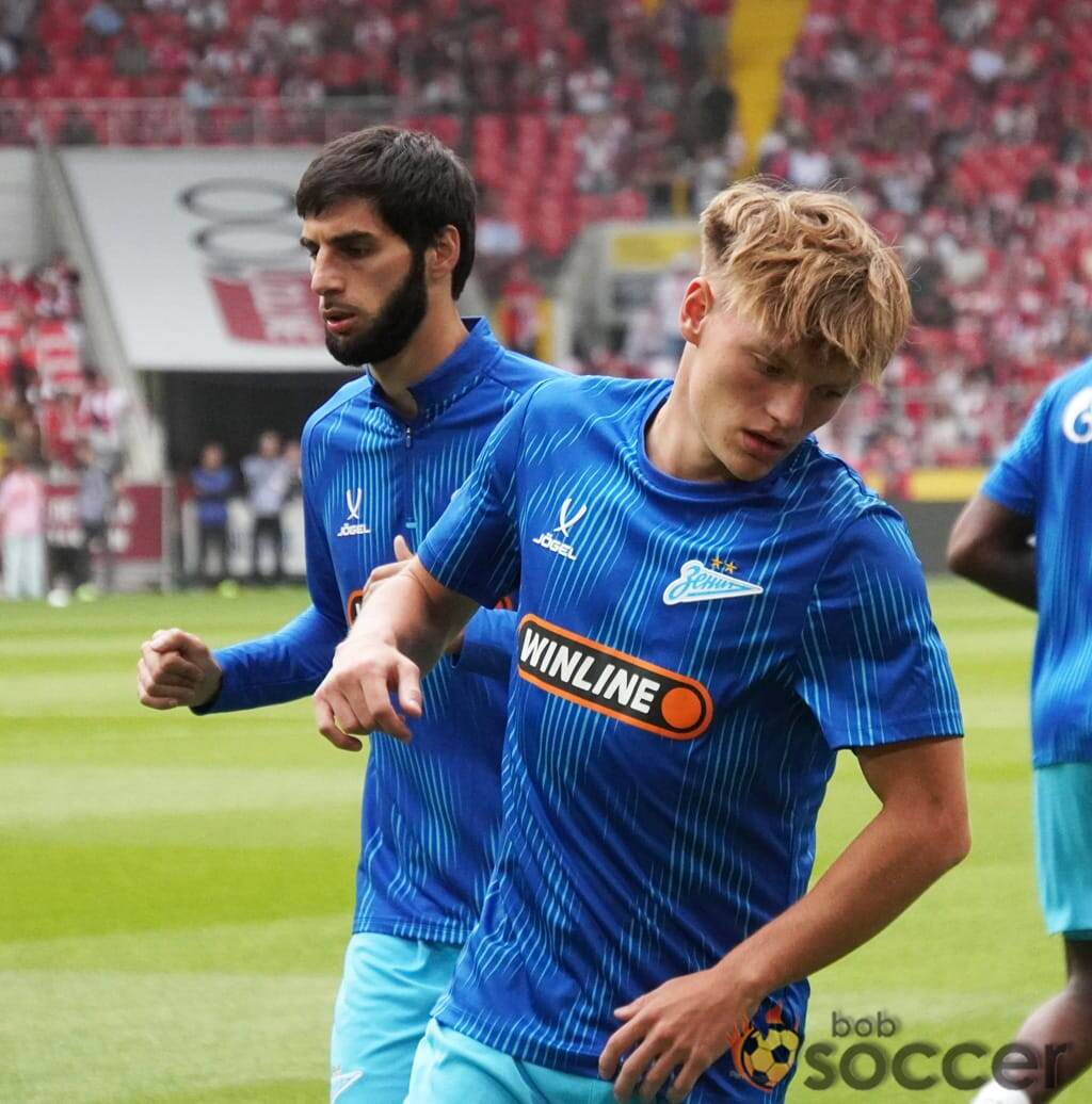    Павел Комолов: "Желаю, чтобы в "Зените", наконец, стали доверять молодёжи"Алексей Андрианов