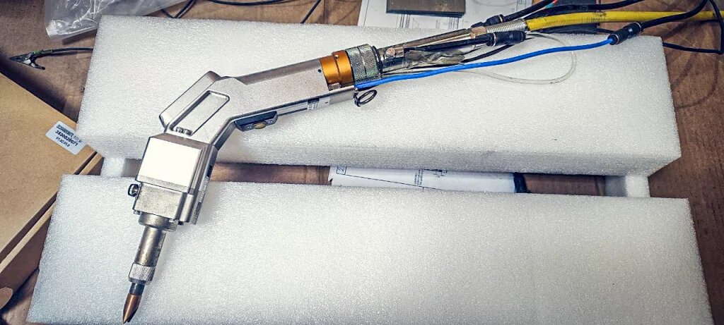 Пистолет без определенного бренда для ручной лазерной сварки (до модернизации)