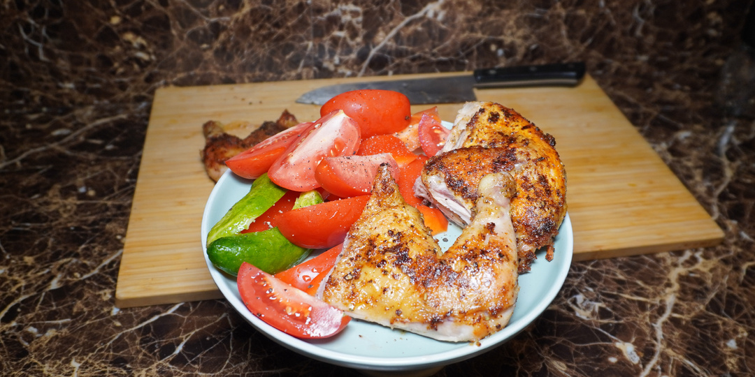 Жарю цыпленка на сковороде