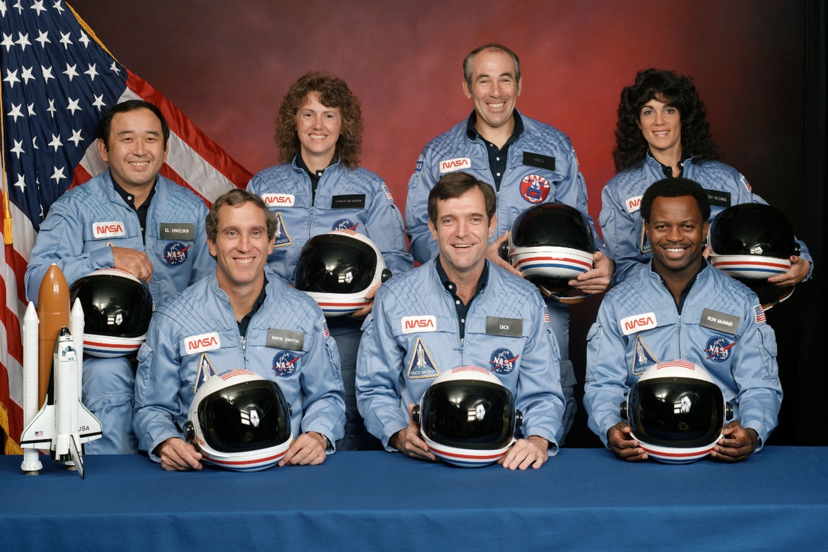 Экипаж шаттла «Челленджер» - последние мгновения перед самым трагическим запуском в истории американской космонавтики, (источник: absatz.media)