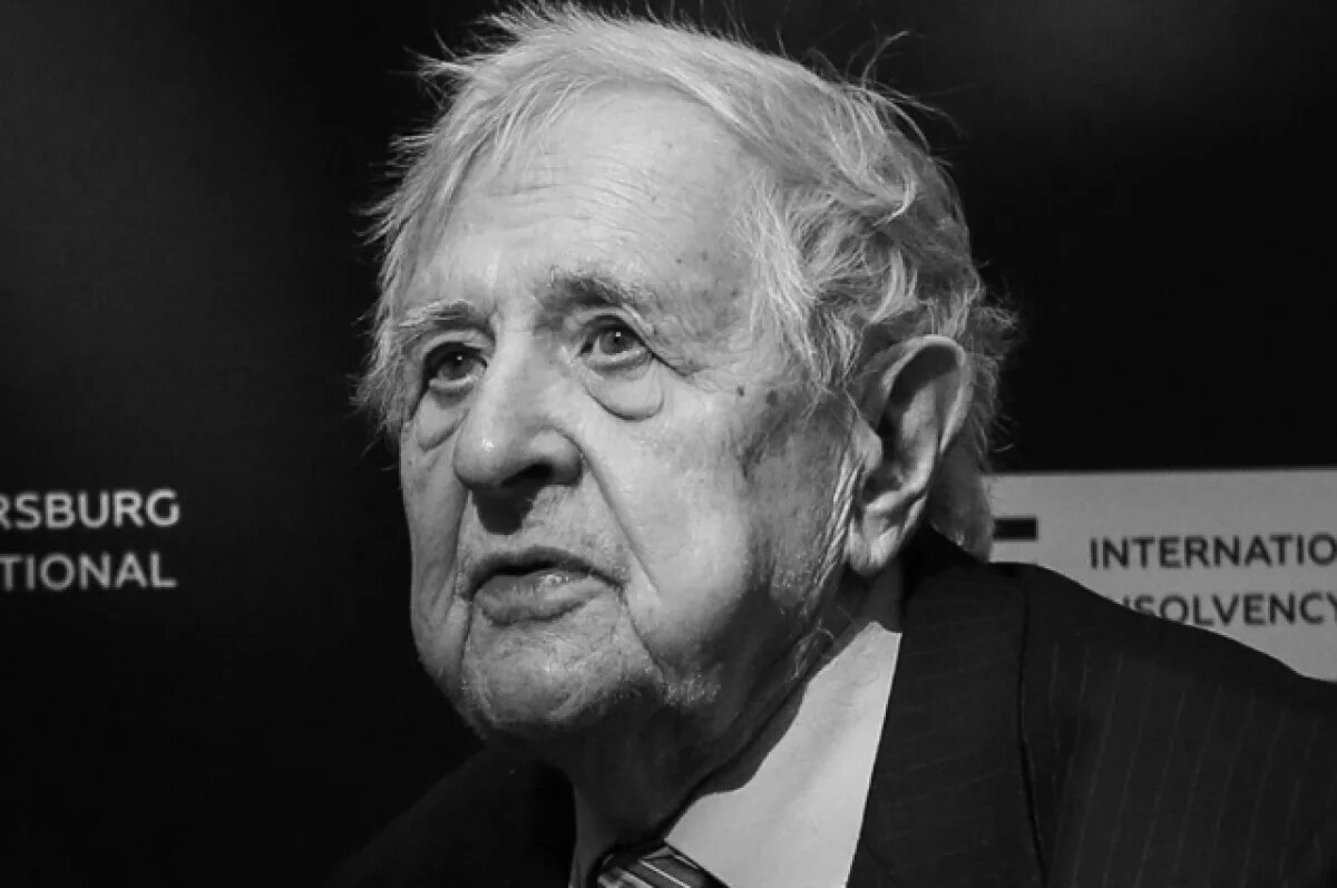    Умер профессор СПбГУ Юрий Толстой, учивший Путина и Медведева