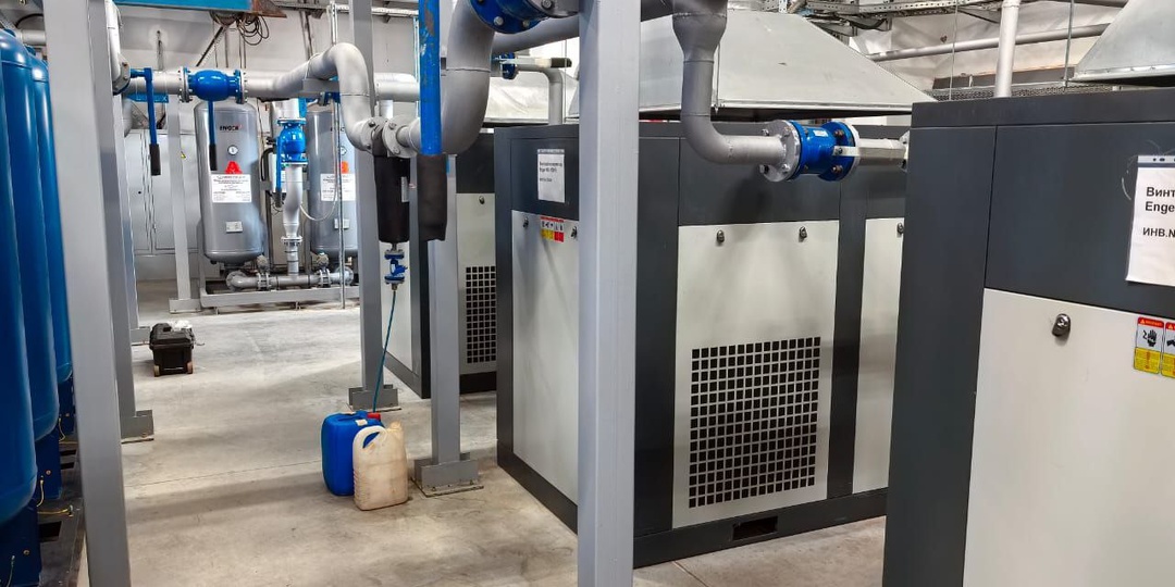 Как избежать перегрузки компрессора при работе с несколькими потребителями