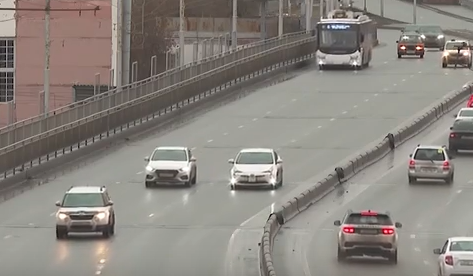     На Копыловском мосту в Красноярске наконец-то полностью открыли проезжую часть