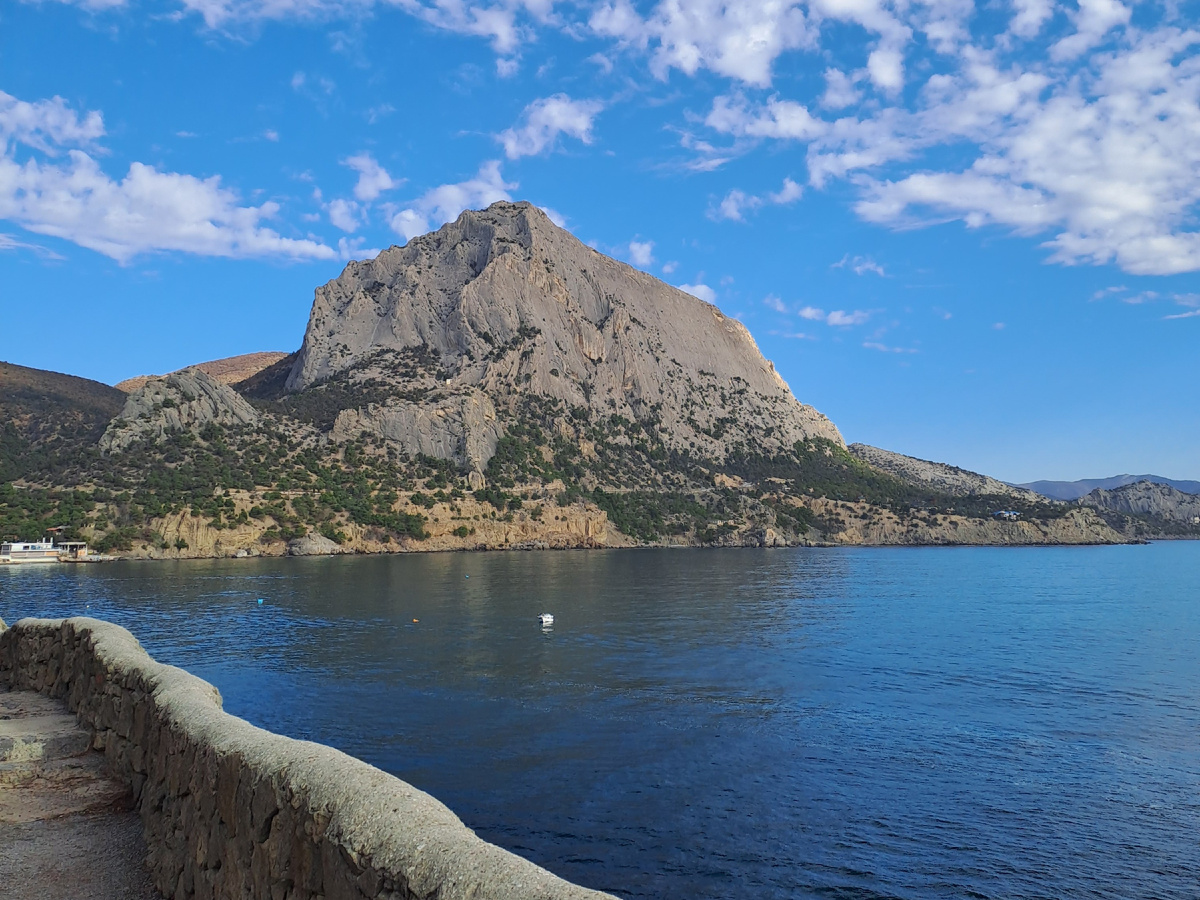 Тропа Голицына (вид на гору Сокол)