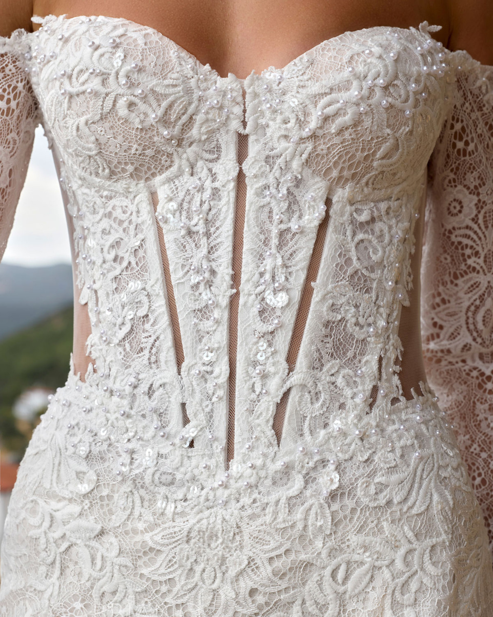 Прозрачные вставки на корсете свадебного платья Руффиль от Gabbiano