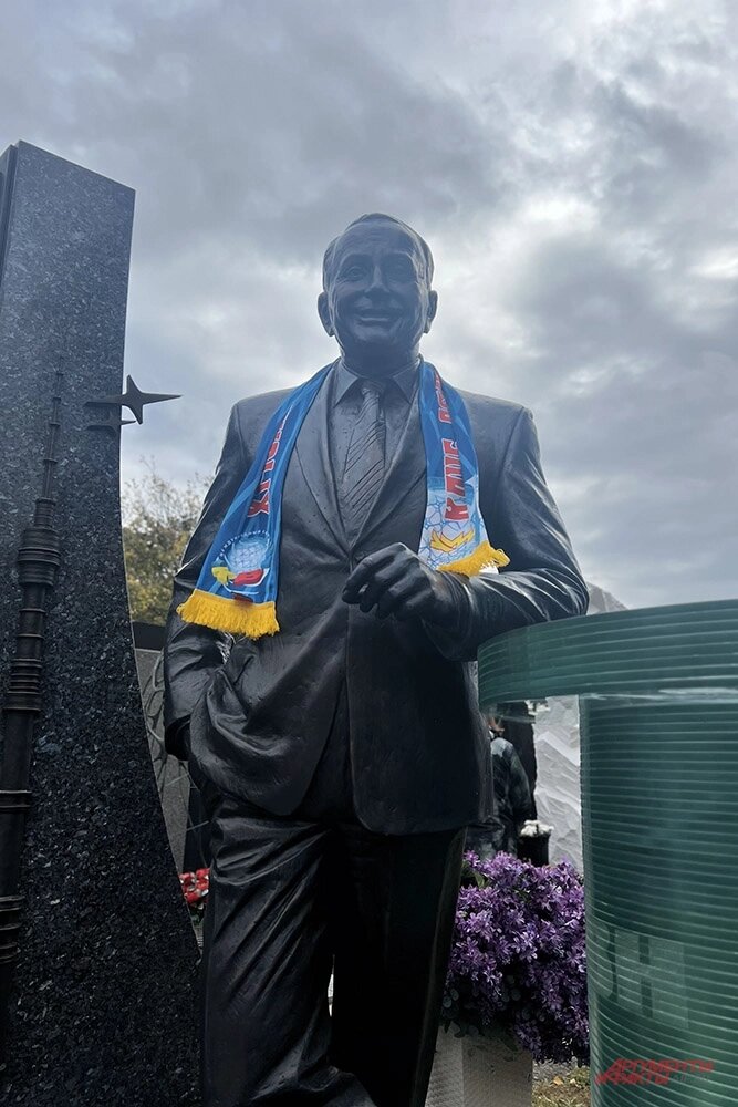    Памятник сделан в полный рост, полностью повторяя характеристики Александра Васильевича в расцвете лет. Фото: АиФ/ Валерия Чугунова