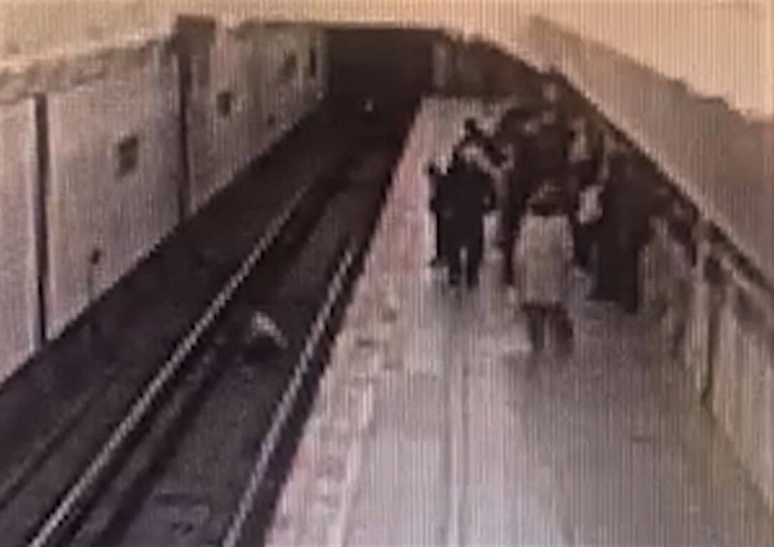     / Источник: Кадр из видео