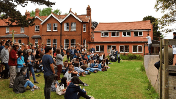 Собрание в школе Саммерхилл