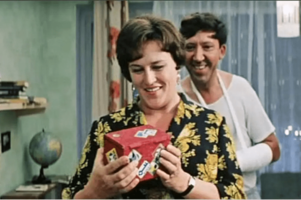 Кадр из фильма «Бриллиантовая рука»