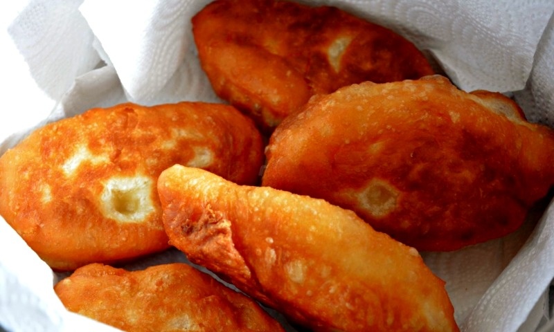 Выложить на салфетки