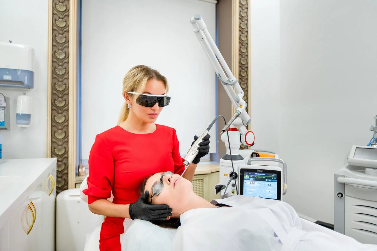 ИМЕЮТСЯ ПРОТИВОПОКАЗАНИЯ, НЕОБХОДИМА КОНСУЛЬТАЦИЯ СПЕЦИАЛИСТА