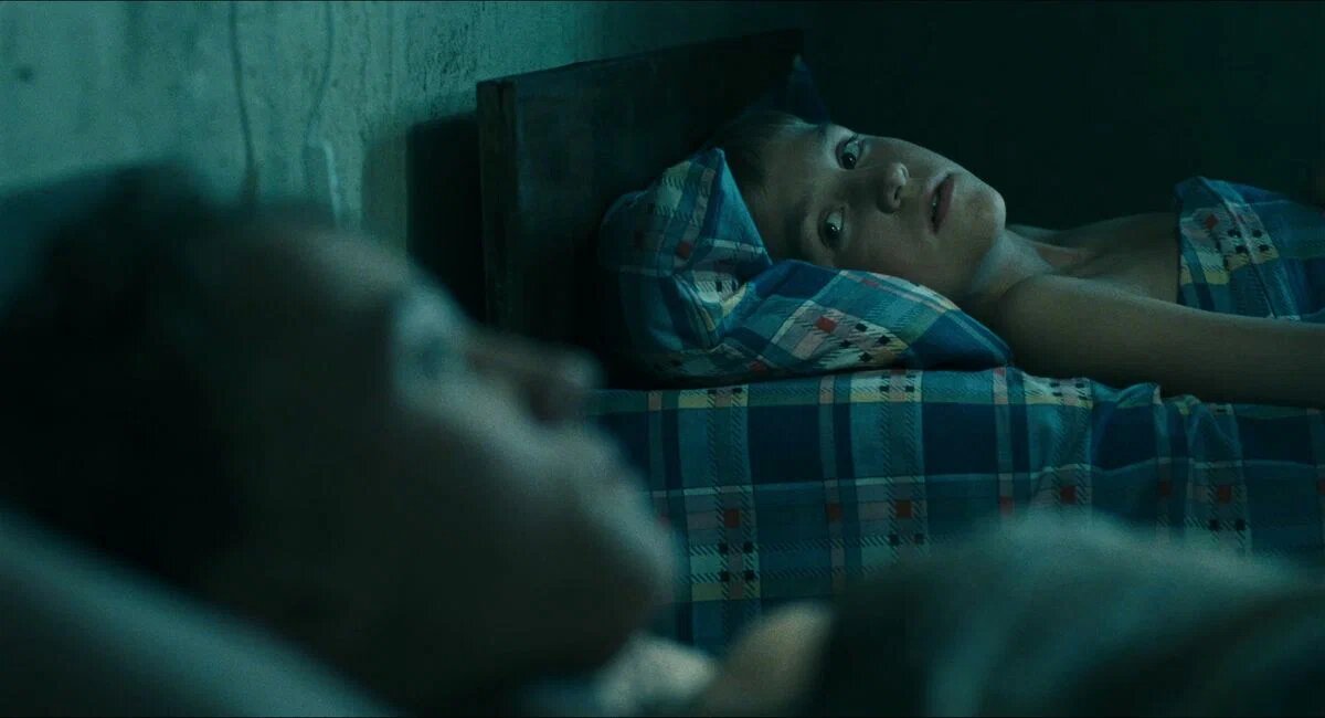 Кадр из фильма "Возвращение" (источник: https://www.kinopoisk.ru/picture/3168959/) 