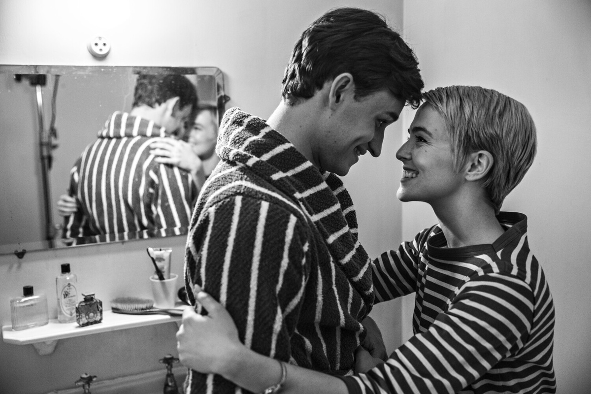 Кадр из фильма "Новая волна" 