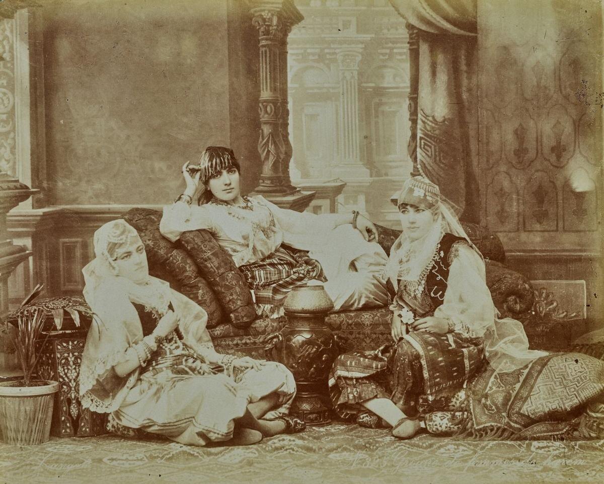 Ателье братьев Зангаки, «Женщины гарема», 1890-е годы.© ГТГ