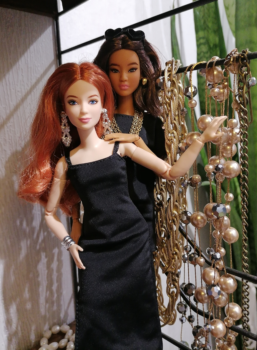 Barbie basics #1 и #4