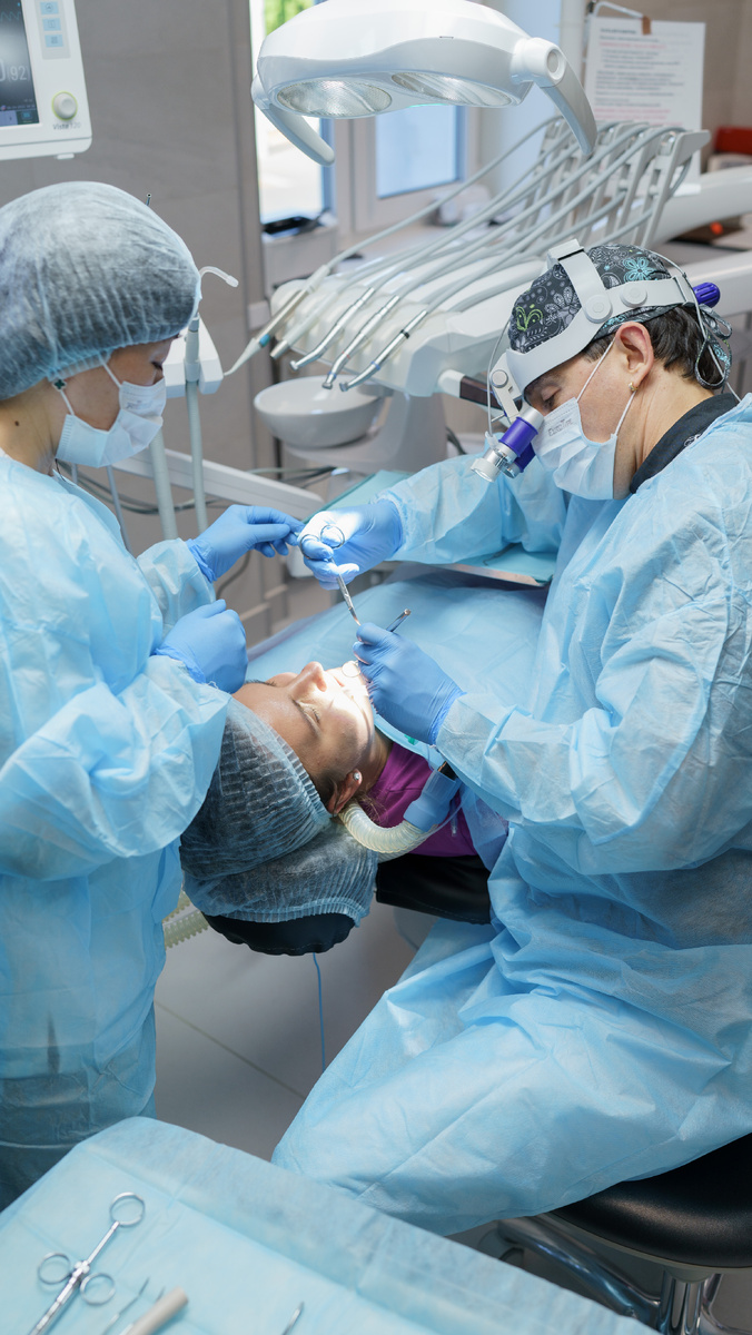 Фотография взята с сайта стоматологии Дмитрович Фэмили https://www.dmitrovich.ru/