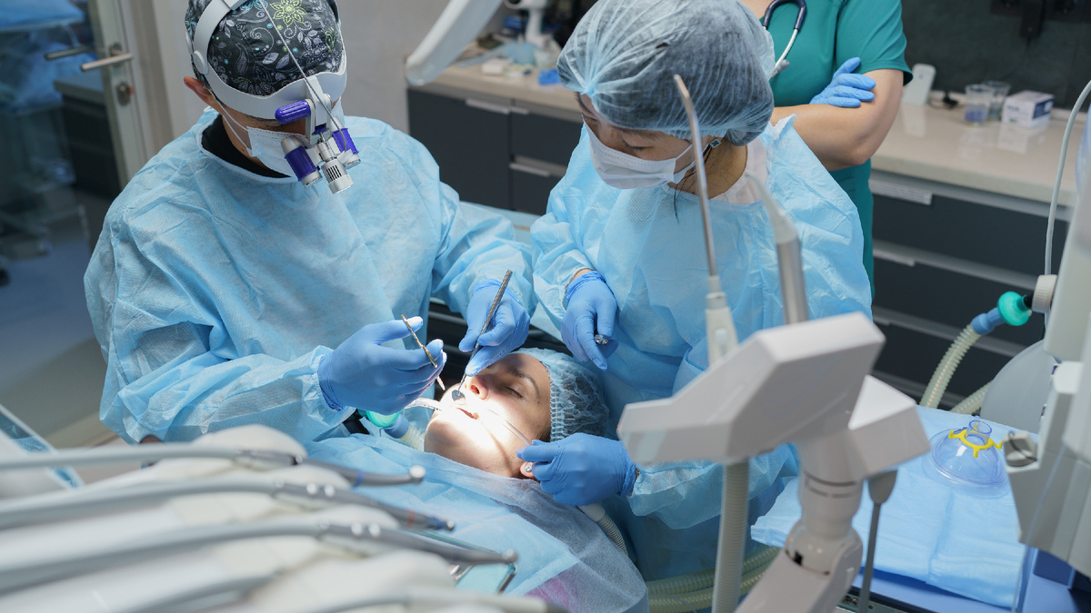 Фотография взята с сайта стоматологии Дмитрович Фэмили https://www.dmitrovich.ru/