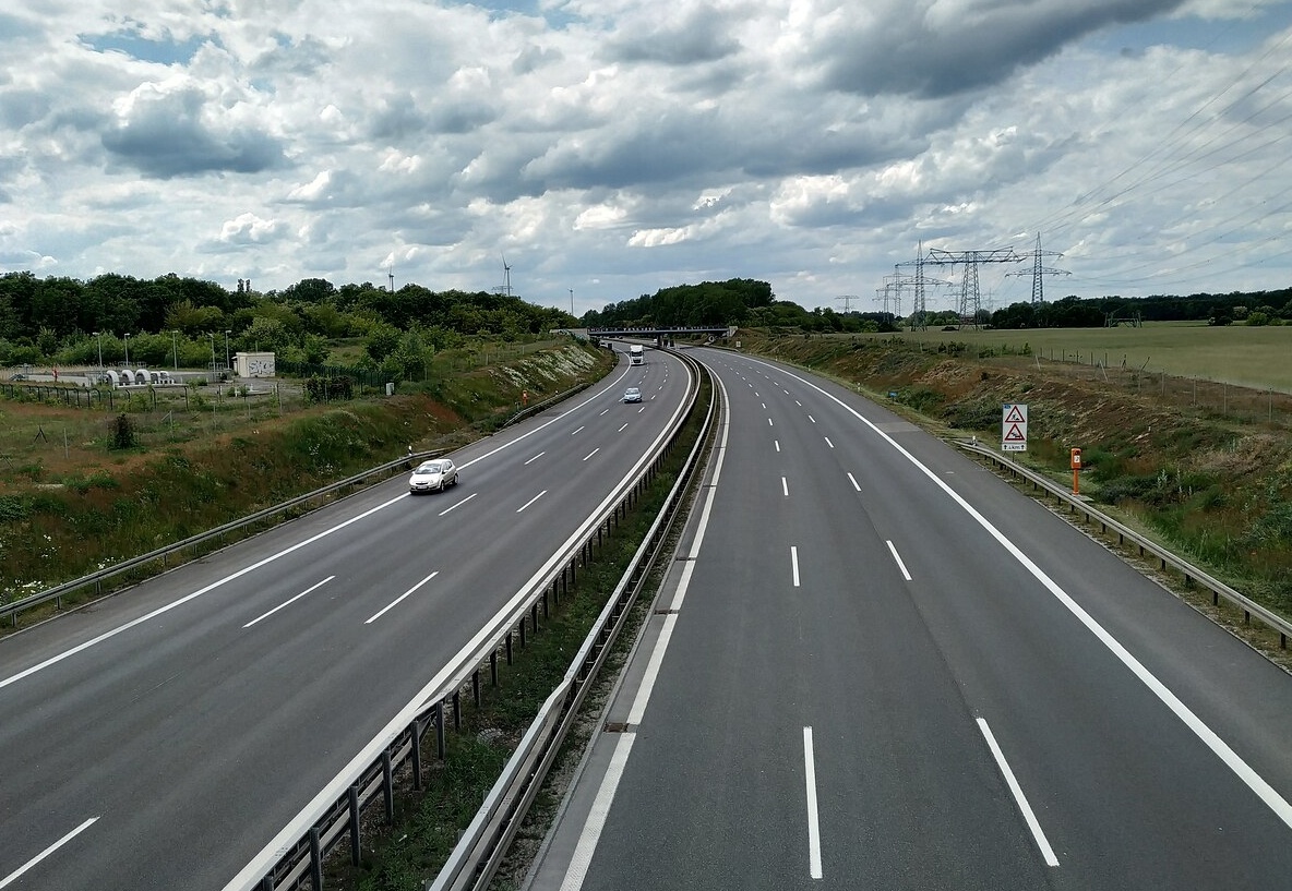    Немецкий автобан. Источник фотографии: wikimedia.org