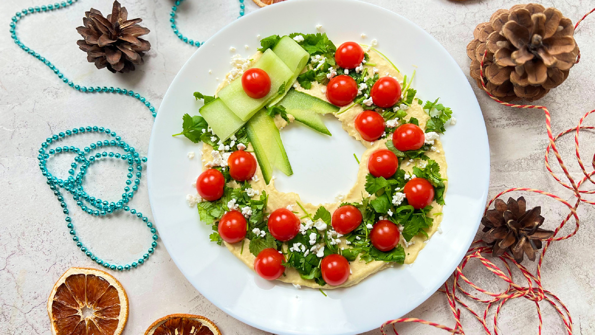 Новогодний венок на праздничный стол, фото моё. 