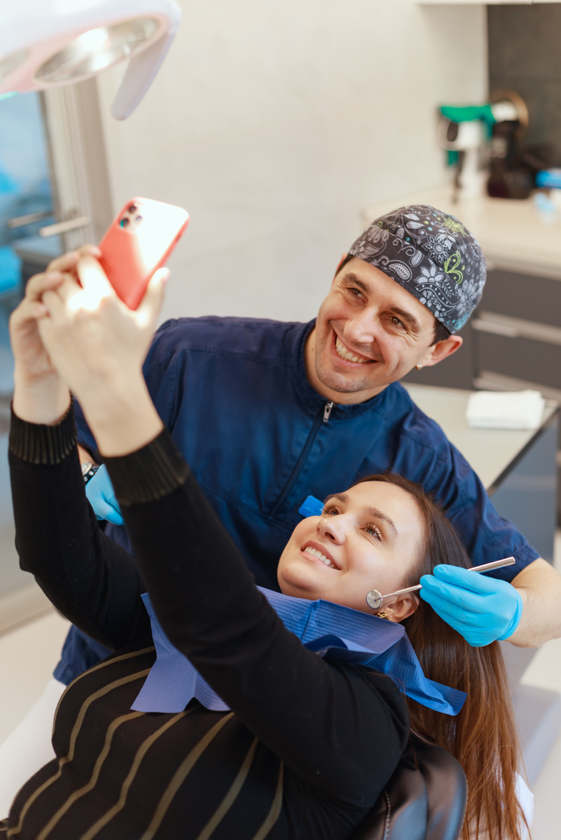 Фотография взята с сайта стоматологии Дмитрович Фэмили https://www.dmitrovich.ru/