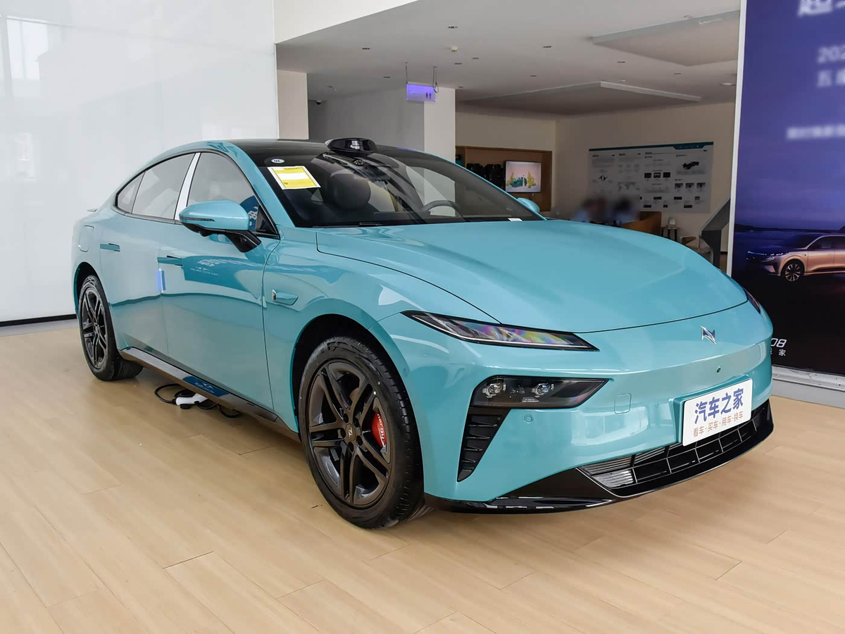 Dongfeng Yipai eπ007+