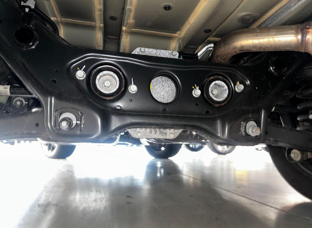 Например, у нас свое представительство в Южной Корее, поэтому на осмотр каждой машины лично приезжает эксперт, который не только диагностирует автомобиль, но и фиксирует все нюансы на фото/видео