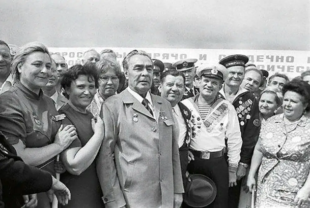 Леонид Ильич Брежнев (1906-1982)