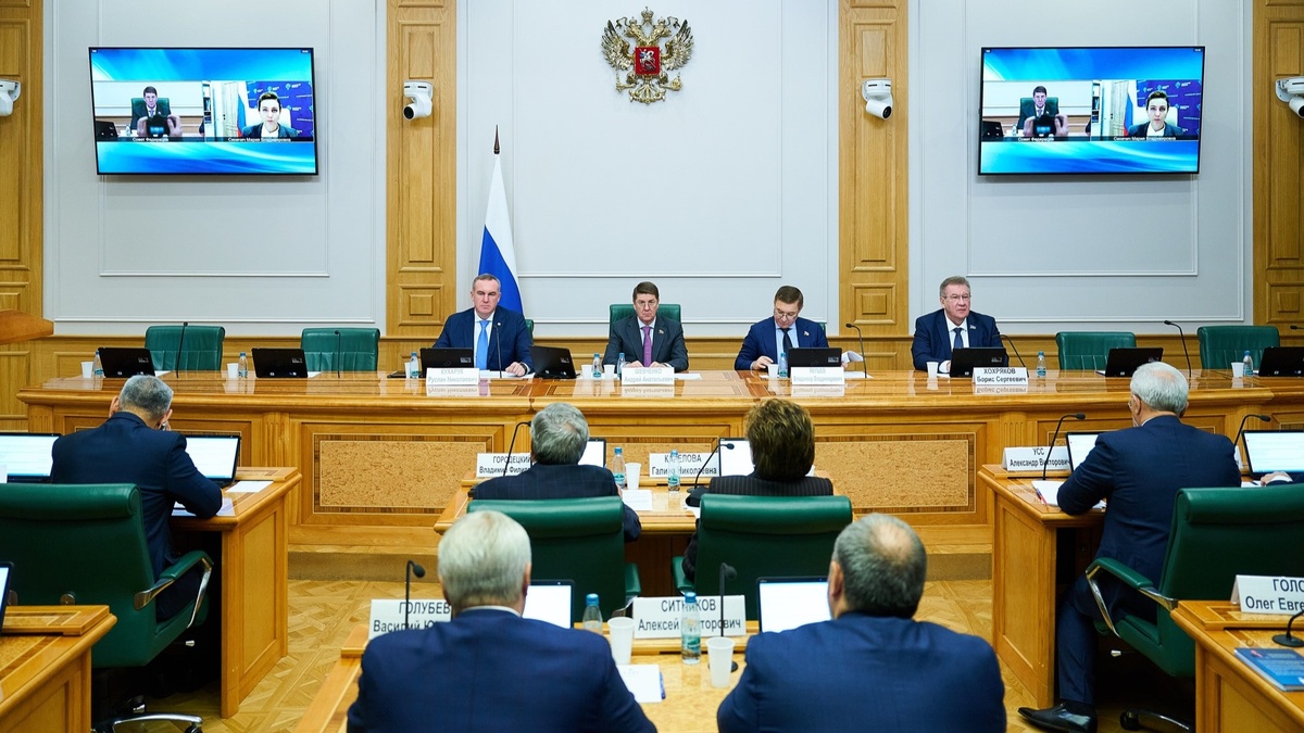    Югра представила в Совете Федерации проекты, которые требуют поддержки