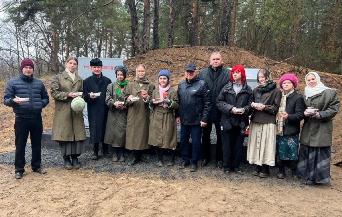    Во время постановки артисты народного театра «Стремление» были очень искренними.