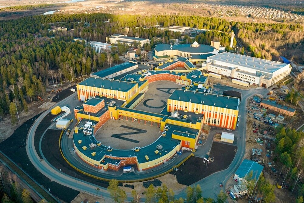 Комплекс NICA (вид сверху)