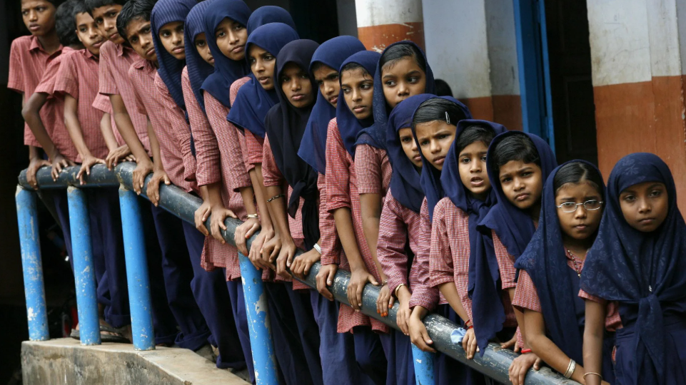 Деревня, где рождаются почти одни близнецы. Ученые долго искали причину странного явления