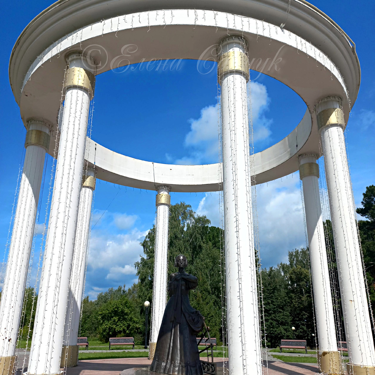 Тобольск, памятник женам декабростов