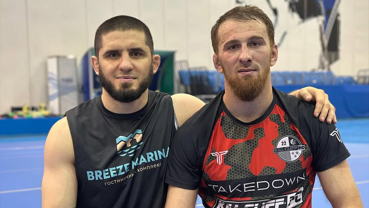    Ислам Махачев и Мухамед Берхамов. соцсети