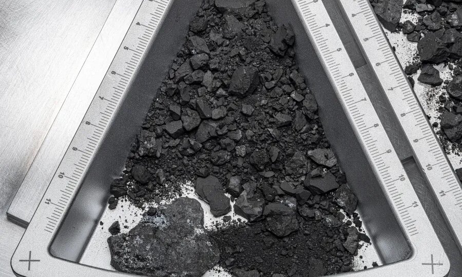 Грунт астероида Бенну содержит компоненты ДНК и РНК