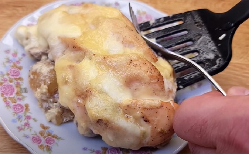 Куриная грудка в сметане: секрет бархатной нежности и сытного ужина