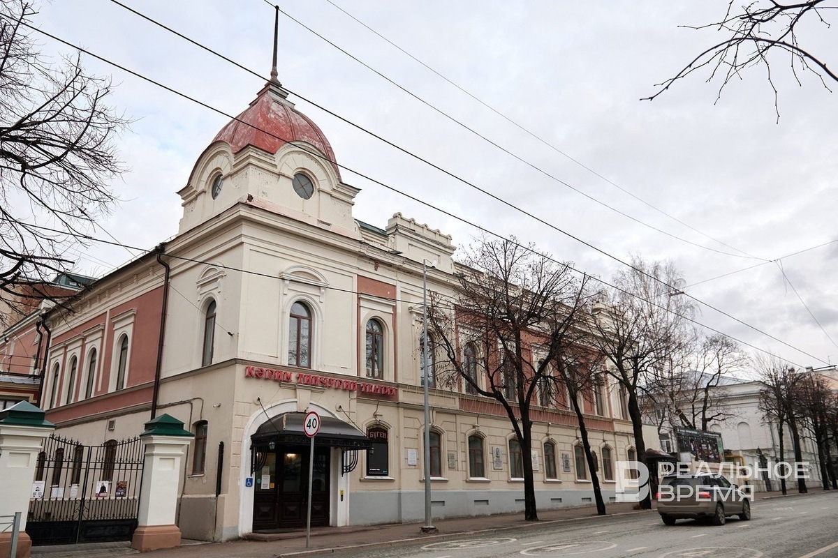    В этом здании работал Камаловский, оперный, Тинчуринский. Пришел черед, хоть и временный, для ТЮЗа. Динар Фатыхов / realnoevremya.ru