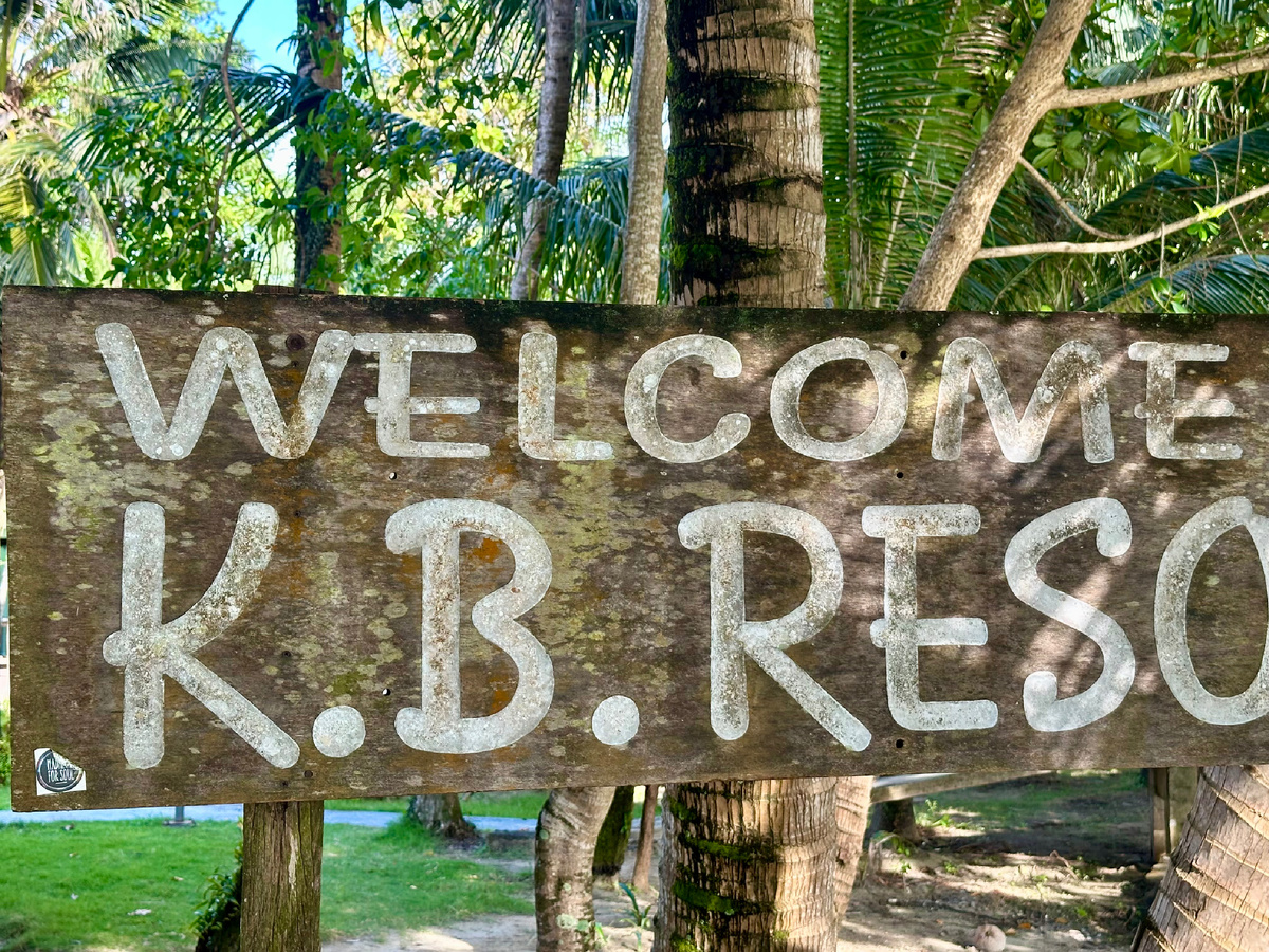 На пляже Кай Бэй.